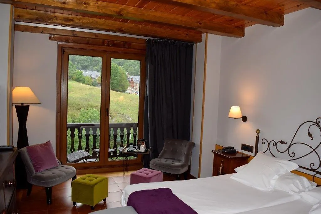 Mauberme Mountain Boutique Hotel Salardú 3*,